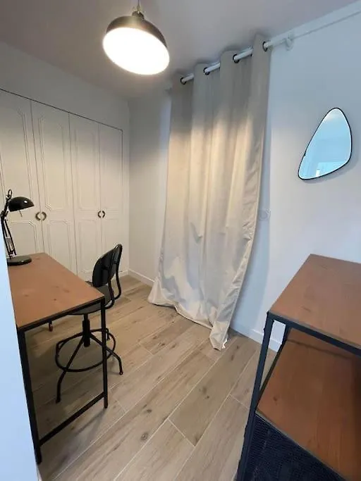 아파트 Appartement Proche Stade/Eurexpo 데시네샤르피우